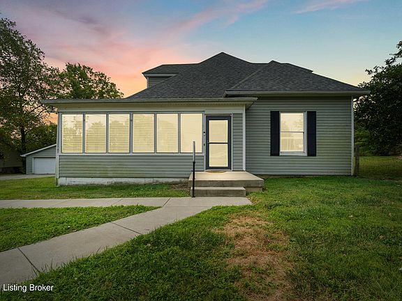 2nd image of 529 Cardinal Dr
