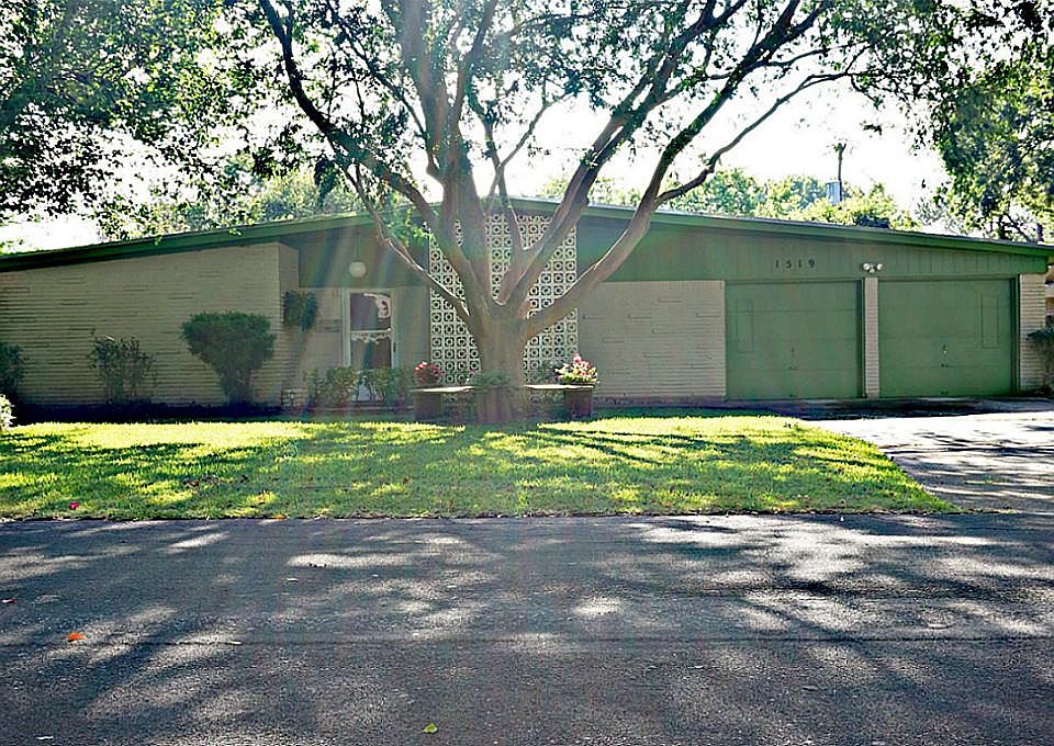 1st image of 1519 Highland Dr