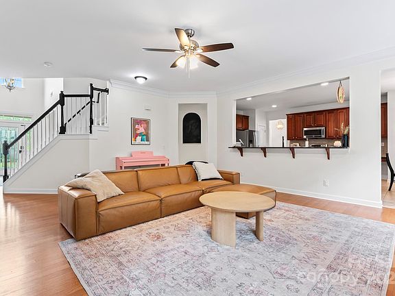 3rd image of 6312 Crosshall Pl
