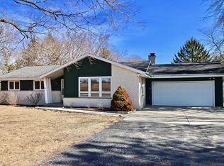 11744 N Farmdale Rd, Mequon, WI 53097