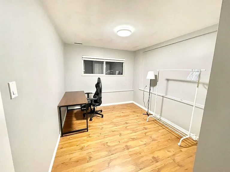 68XX Stanley St #LOWER — Photo 3