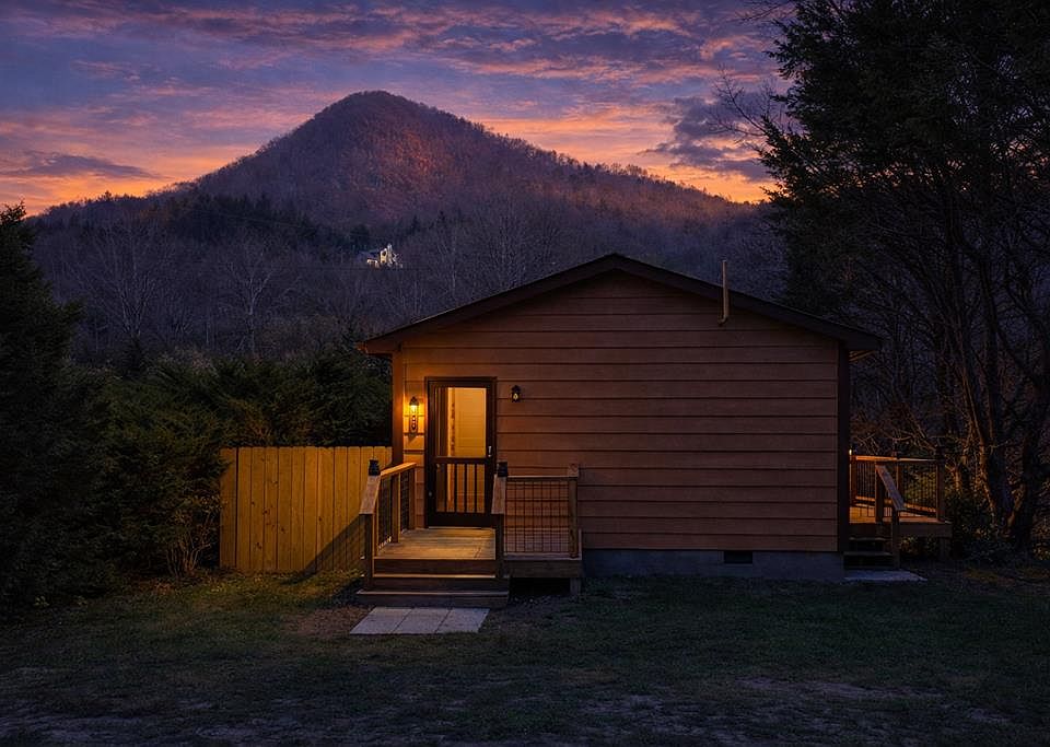 1st image of 2950 River Rd