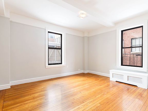 3rd image of 1 University Pl APT 4D