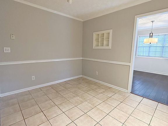 5th image of 800 Trellis Pond Ct