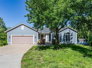 12413 W 52nd St, Shawnee, KS 66216