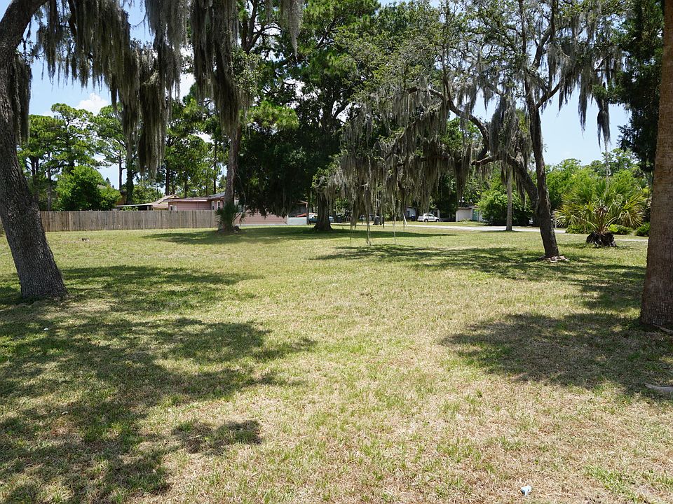 1st image of 320 Delespine Ave