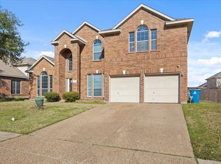 737 Honeysuckle Way, Desoto, TX 75115