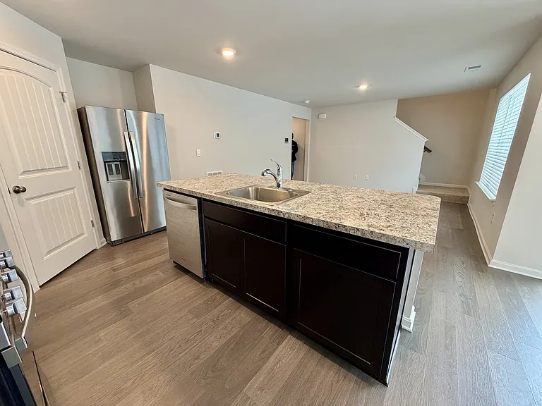 633 Currant Cir — Photo 7