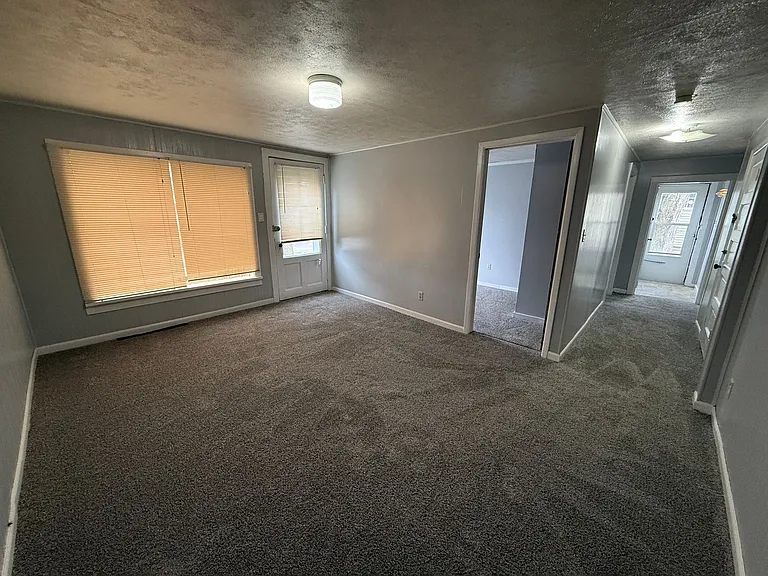 843 Bennett St N #613-W-& — Photo 12