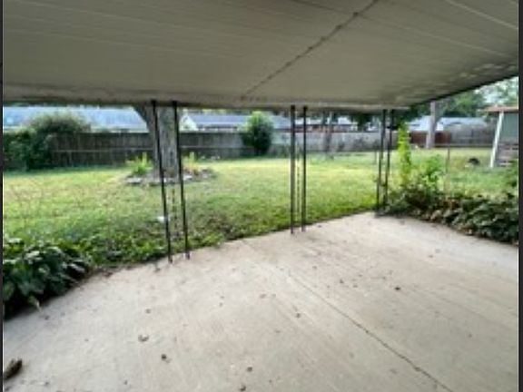 3rd image of 29 Churchill Dr