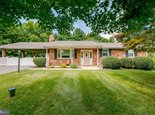 12 Roosevelt Rd, Sykesville, MD 21784