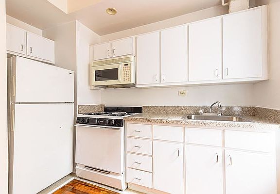 3rd image of 609 W 173rd St APT 4D