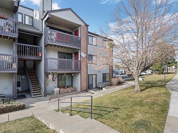 4th image of 6385 Oak Street #205