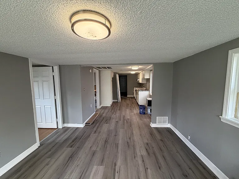610 Ingomar St — Photo 2