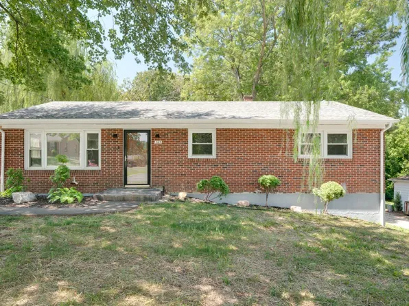 162 N Hillcrest Dr, Madison Heights, VA 24572