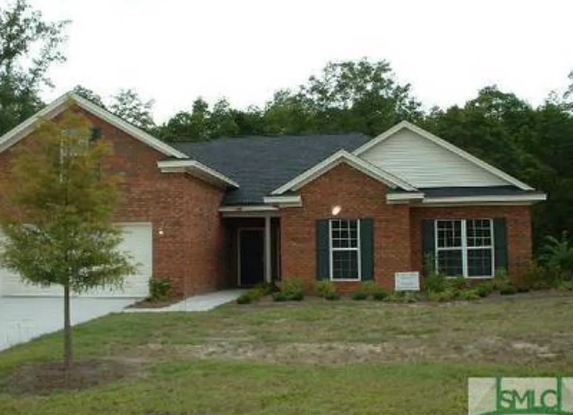 4 bed, 2563 sqft, $3,100 — Photo 1
