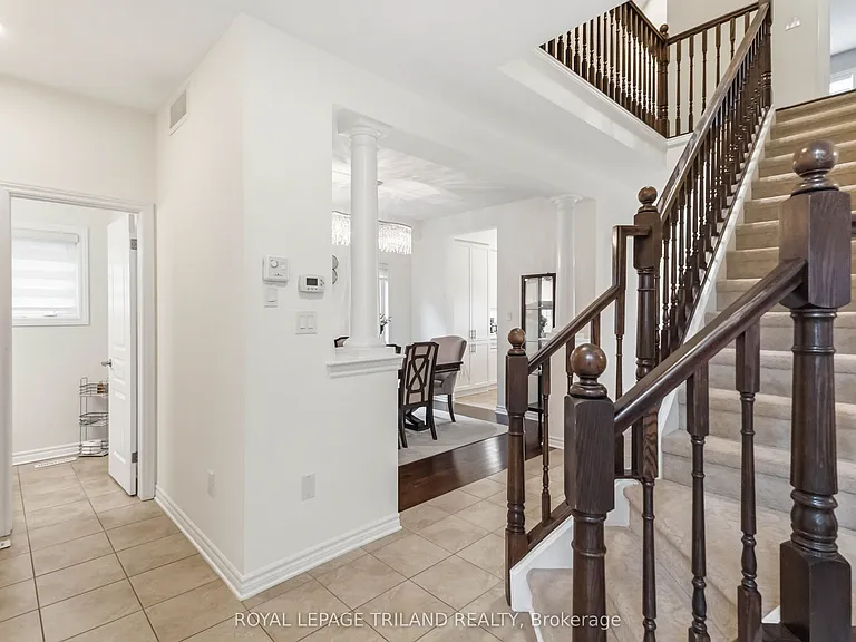 860 Kettleridge St — Photo 5