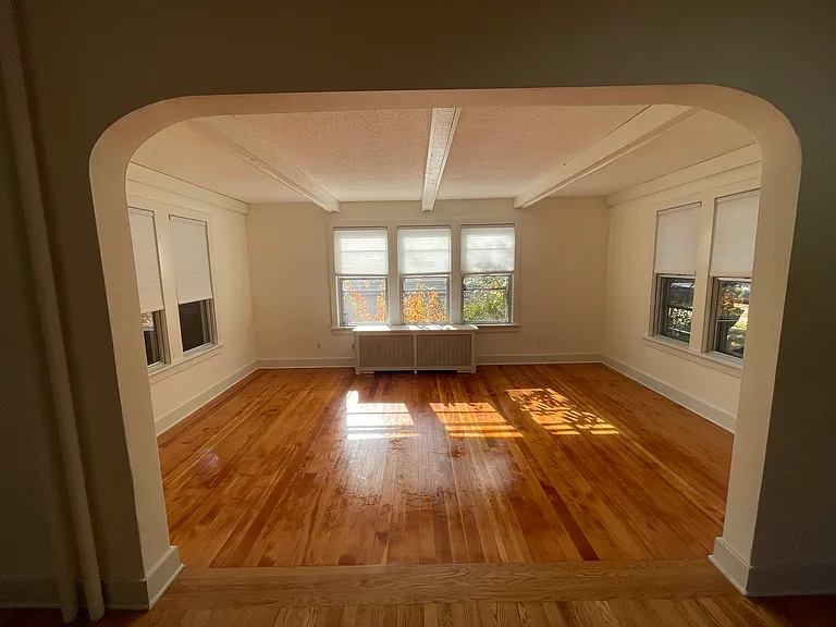 1367 Grand Ave — Photo 5