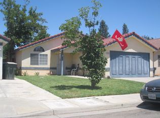 5558 W Vartikian Ave, Fresno, CA 93722