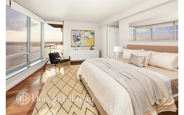 Rented by Douglas Elliman | media 17