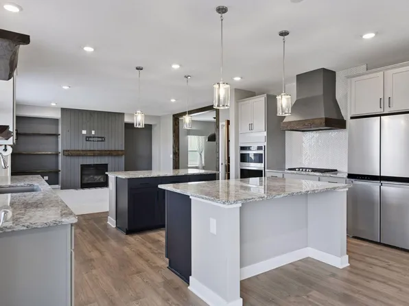 515 Goldenrod Trl, Waconia, MN 55387