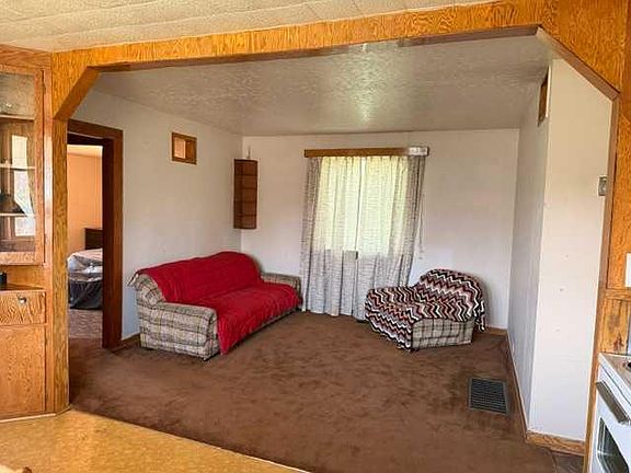 4th image of 4908 NE 51st St
