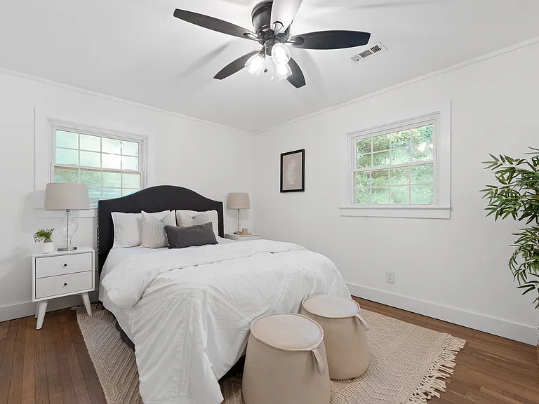 1215 Byron Rd — Photo 10