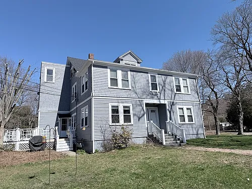 359 Village St #3 Photo 1