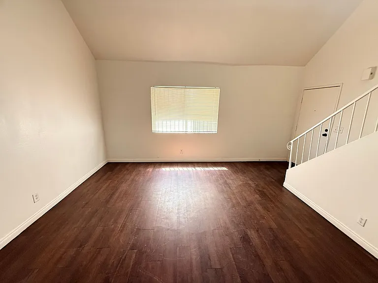 5165 Gray Ln #B — Photo 6