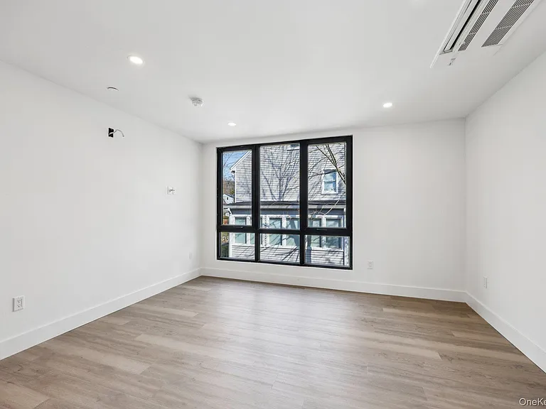 325 Manville Rd #203 — Photo 12