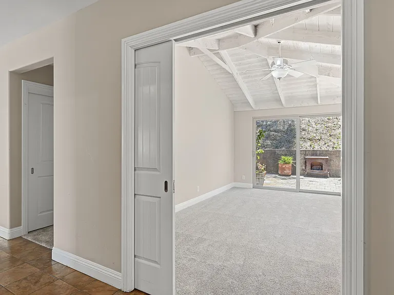 1585 Tecalote Dr — Photo 48