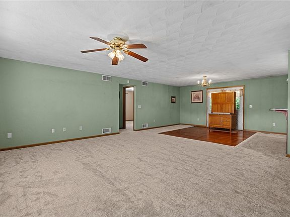 3rd image of 203 N Bickett Rd