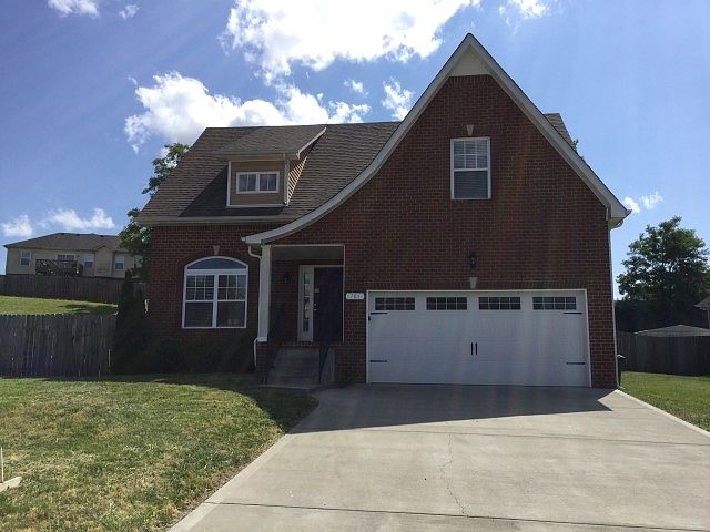 1st image of 701 Superior Ln