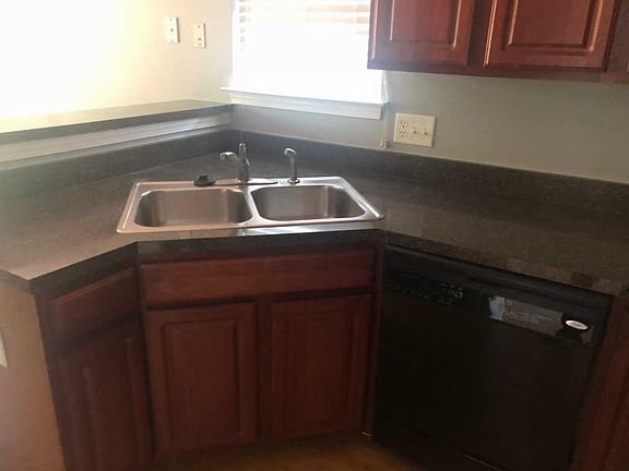 4th image of 603 Oak Cove Ct