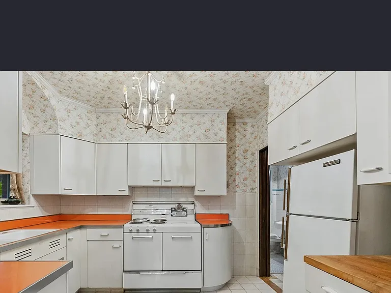 1422 Franklin Ave — Photo 8