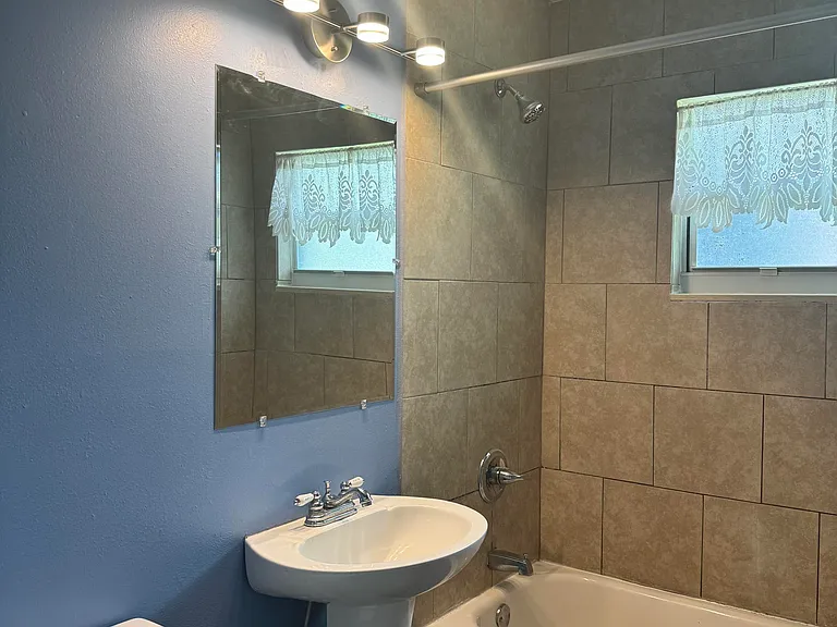 2258 Saint Dunston Ln — Photo 10