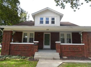 129 N 37th St, Belleville, IL 62226