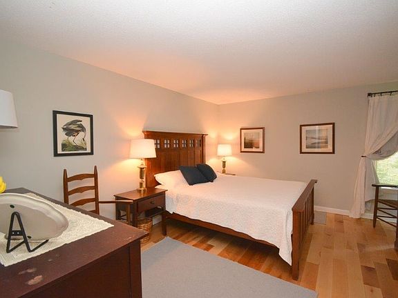 5th image of 3 Lakeview Pl