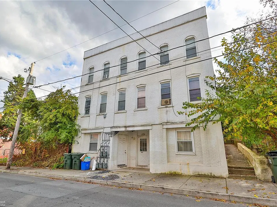 1218 Mechanic St #1