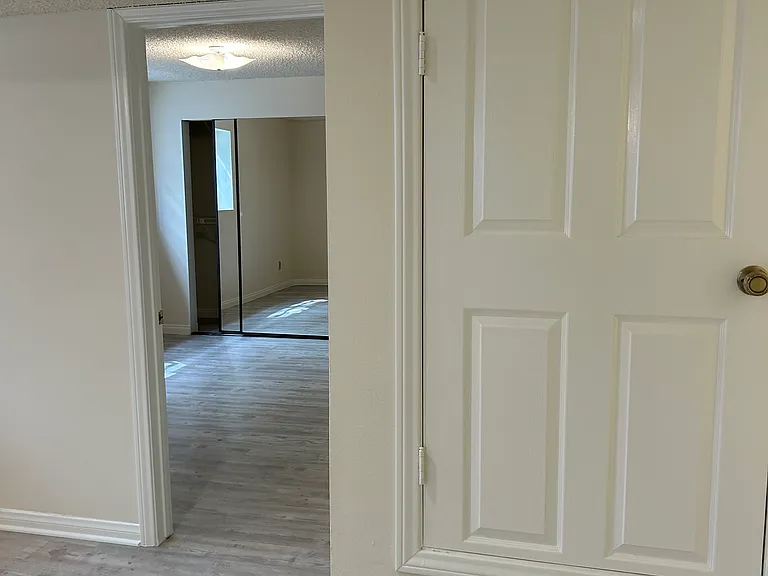 1924 Pelham Ave #101 — Photo 5