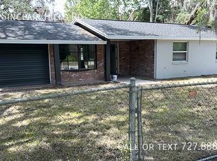 1517 Sinclair Hills Rd, Lutz, FL 33549