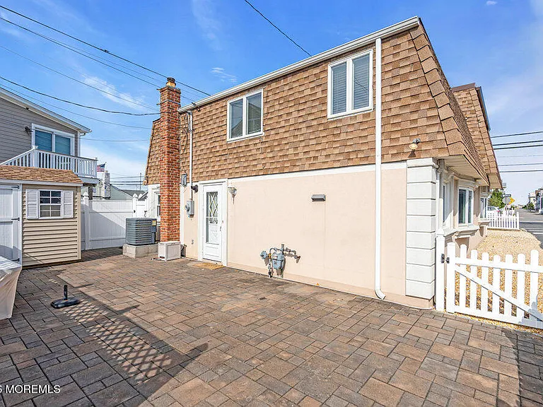 102 W Colony Rd — Photo 24