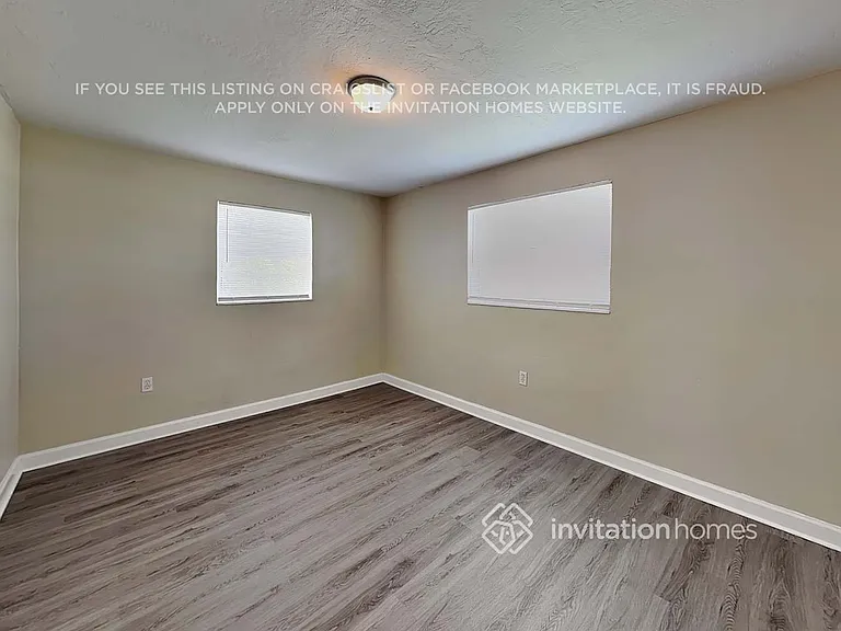 2401 Jamaica Dr — Photo 15