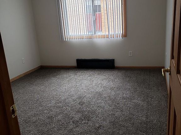 5th image of 196 Flintridge Dr APT 6