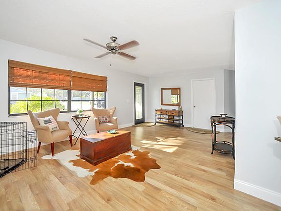 4th image of 2417 Empire Ave