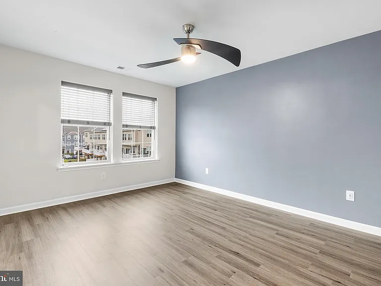 62 Rome Way — Photo 25