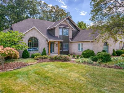 8532 Timber Trl, Brecksville, OH, 44141