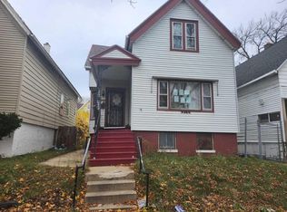 3527 N 8th St, Milwaukee, WI 53206