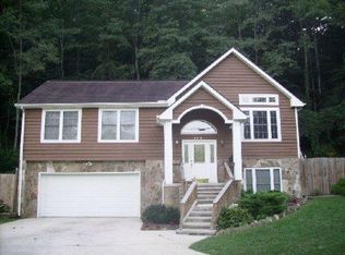 435 Eagle Bluff Rd, Jacksboro, TN 37757