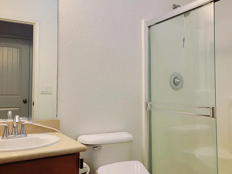 6751 Heathgrove Dr — Photo 22